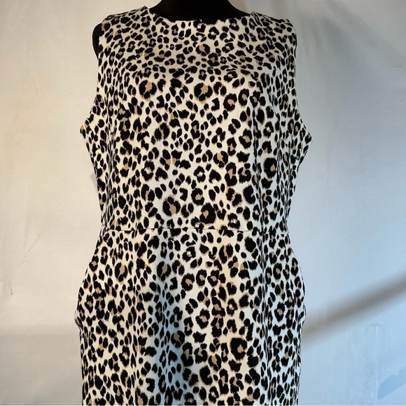 Old Navy Dresses & Skirts - Old Navy Leopard Print Midi Dress